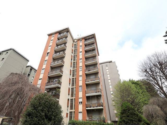 appartamento in vendita a Carate Brianza