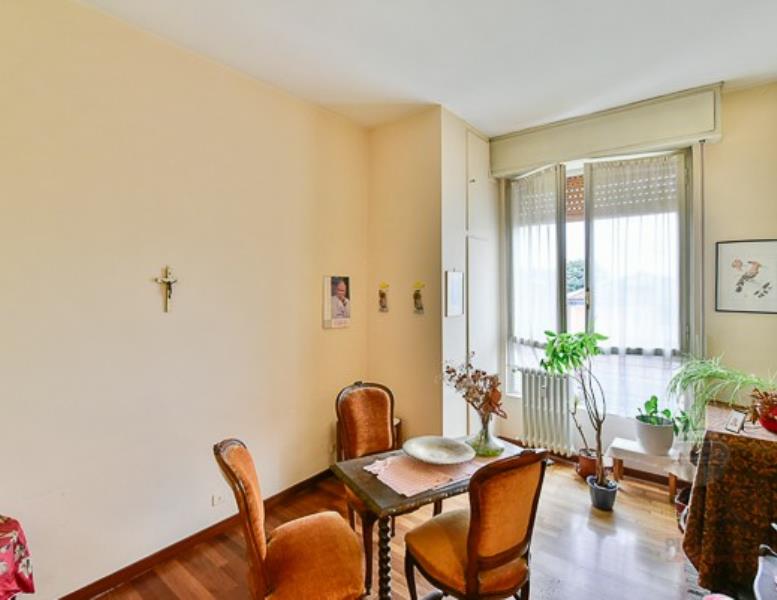appartamento in vendita a Carate Brianza