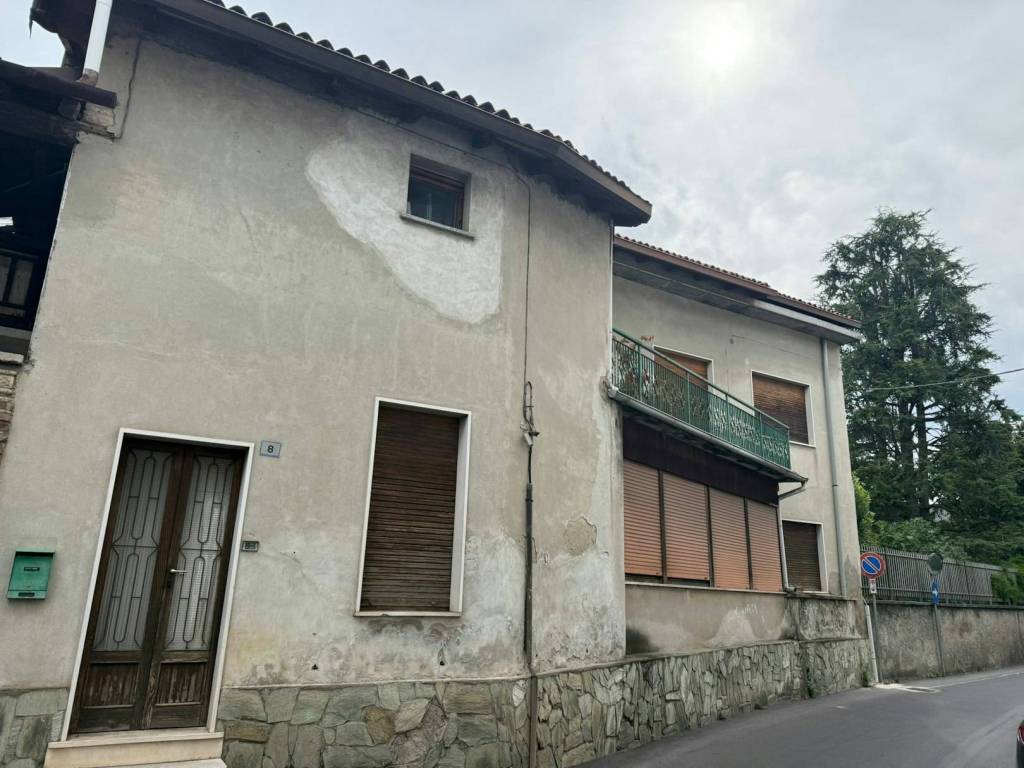 appartamento in vendita a Carate Brianza