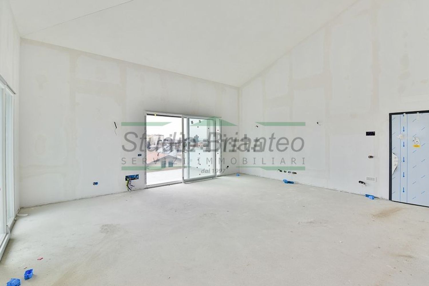 appartamento in vendita a Carate Brianza