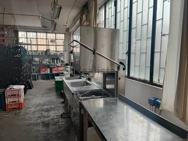 ufficio in vendita a Carate Brianza