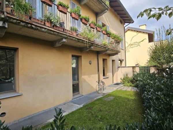 appartamento in vendita a Carate Brianza