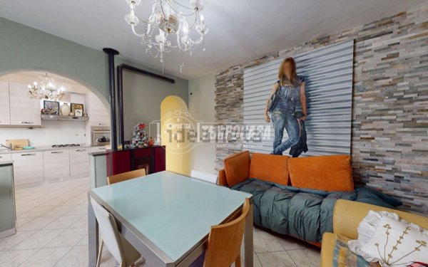 appartamento in vendita a Carate Brianza