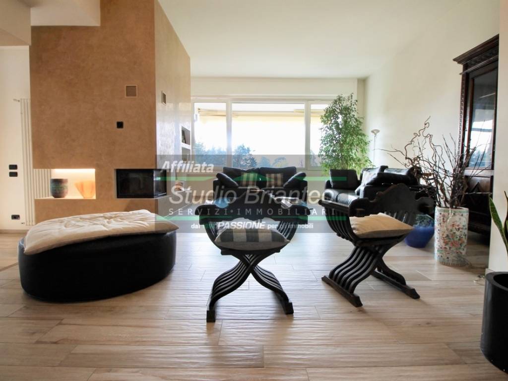appartamento in vendita a Carate Brianza