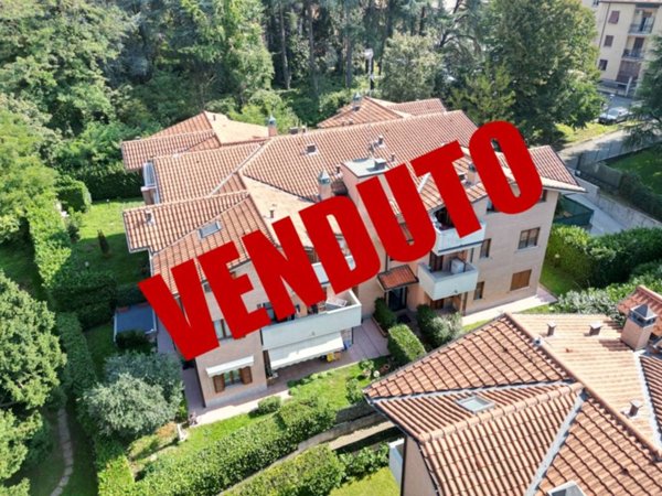 appartamento in vendita a Carate Brianza