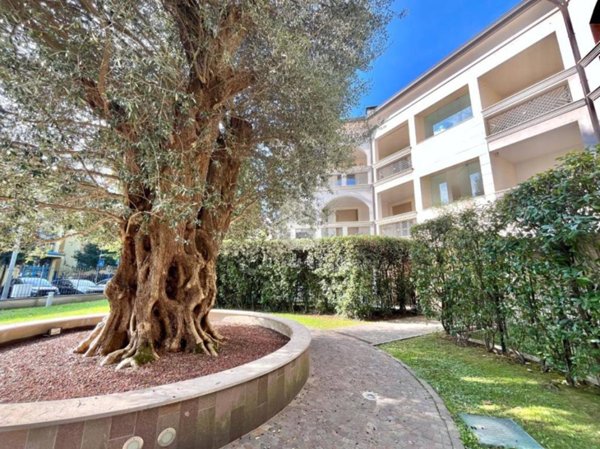 appartamento in vendita a Carate Brianza