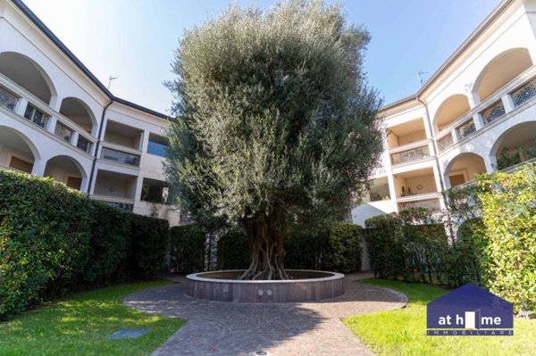 appartamento in vendita a Carate Brianza