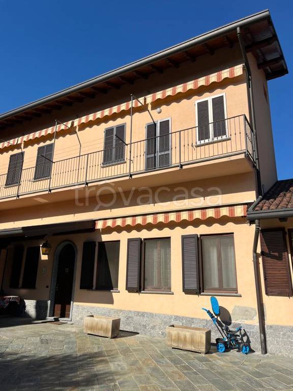 appartamento in vendita a Carate Brianza