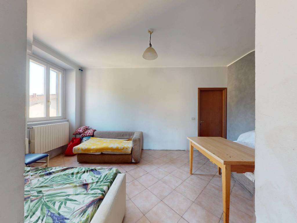 appartamento in vendita a Carate Brianza in zona Agliate