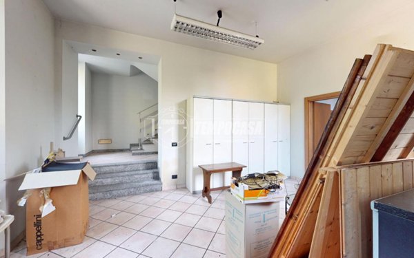 capannone in vendita a Carate Brianza