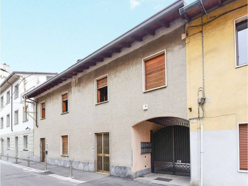 appartamento in vendita a Carate Brianza