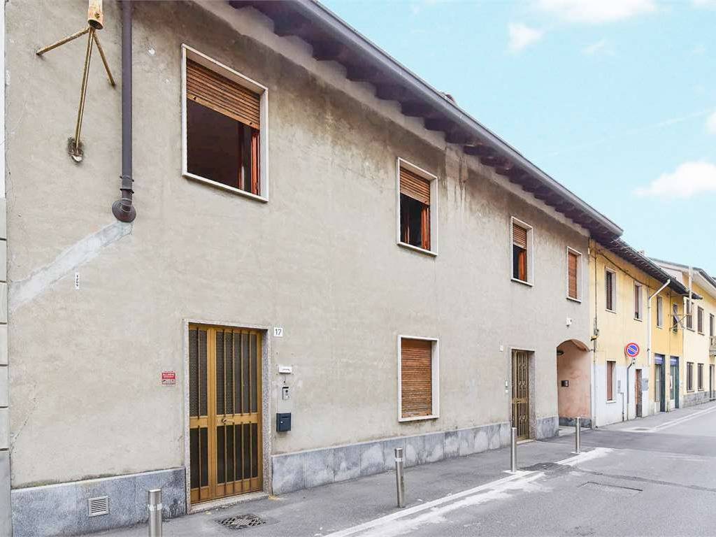 negozio in vendita a Carate Brianza