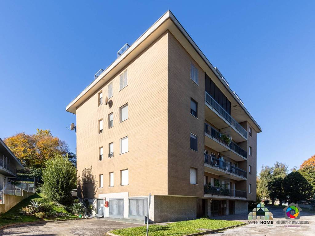 appartamento in vendita a Carate Brianza