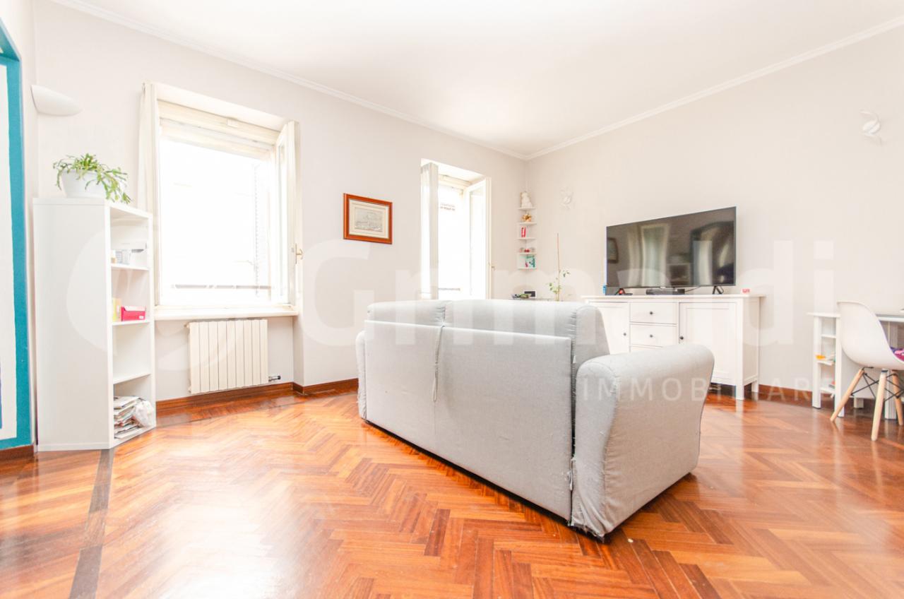 appartamento in vendita a Carate Brianza