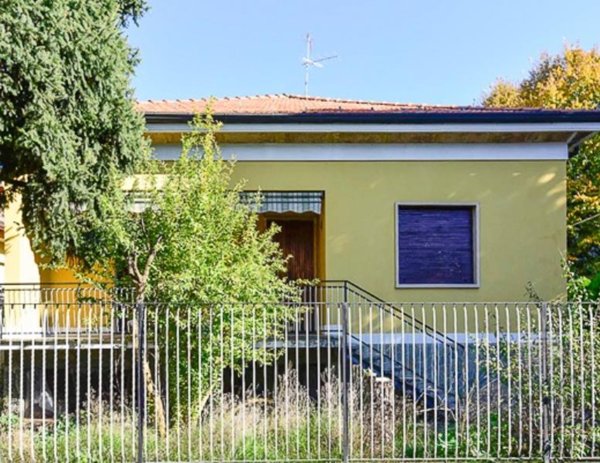 casa indipendente in vendita a Carate Brianza