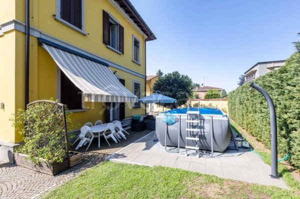 casa indipendente in vendita a Carate Brianza