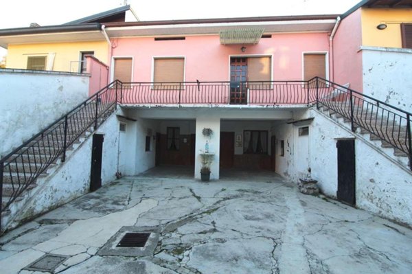 appartamento in vendita a Carate Brianza