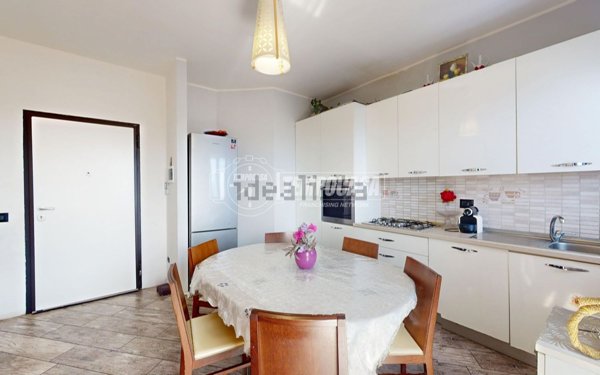 appartamento in vendita a Carate Brianza