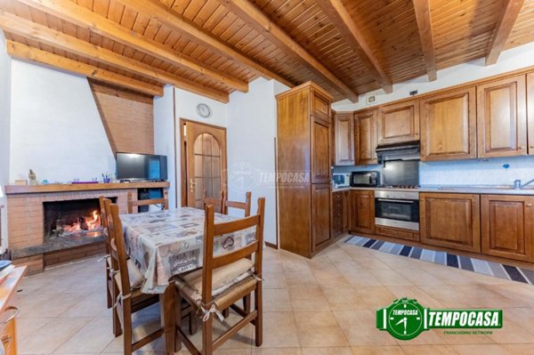 appartamento in vendita a Carate Brianza