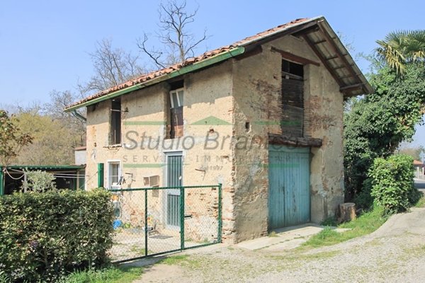 casale in vendita a Carate Brianza in zona Costa Lambro
