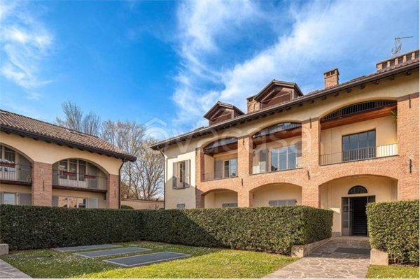 appartamento in vendita a Carate Brianza in zona Agliate