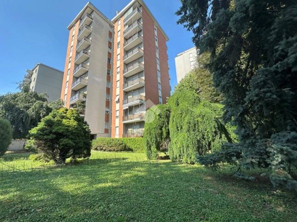 appartamento in vendita a Carate Brianza