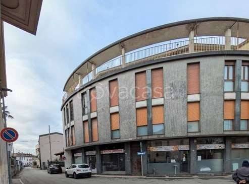 appartamento in vendita a Carate Brianza