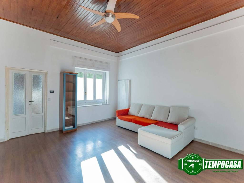 appartamento in vendita a Carate Brianza