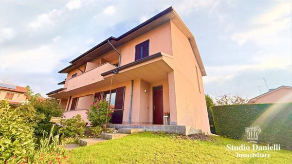casa indipendente in vendita a Carate Brianza