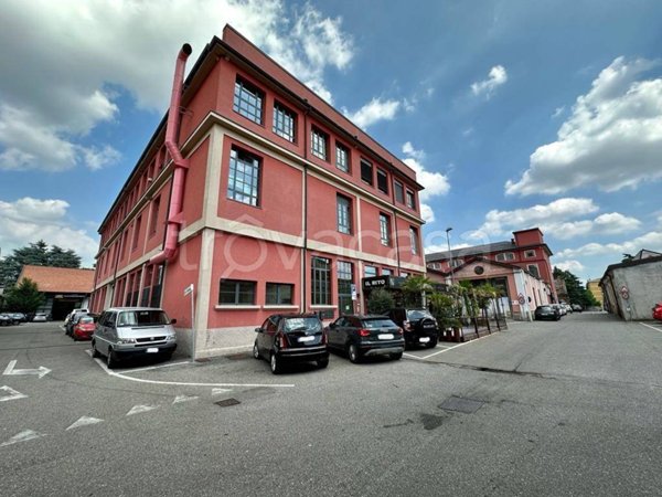 appartamento in vendita a Carate Brianza in zona Agliate