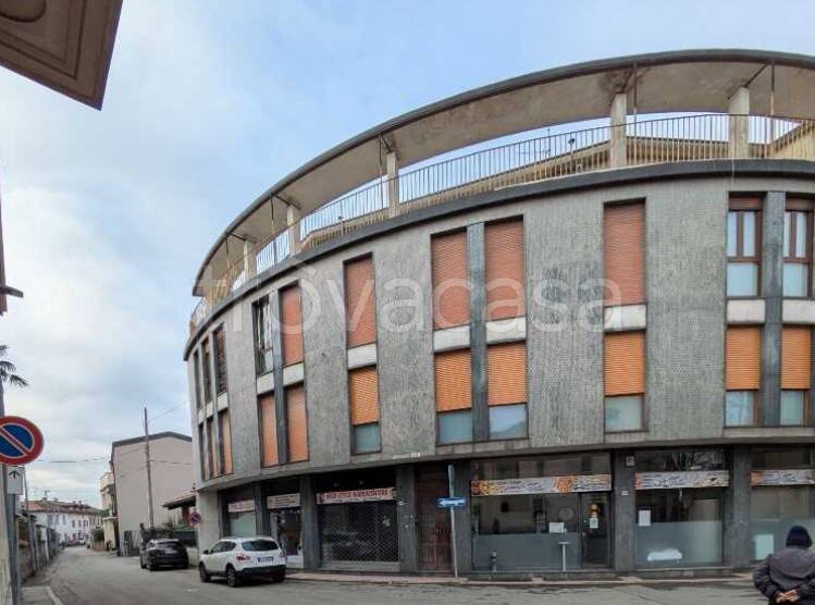 appartamento in vendita a Carate Brianza