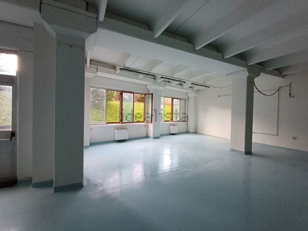 capannone in vendita a Carate Brianza