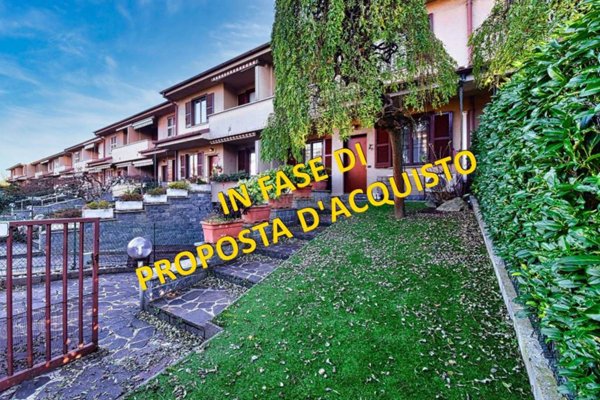 casa indipendente in vendita a Carate Brianza