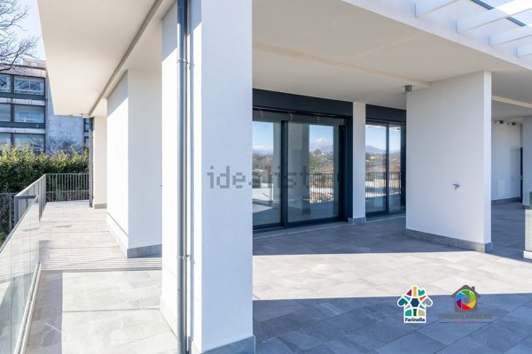 appartamento in vendita a Carate Brianza