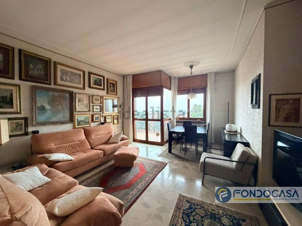 appartamento in vendita a Carate Brianza