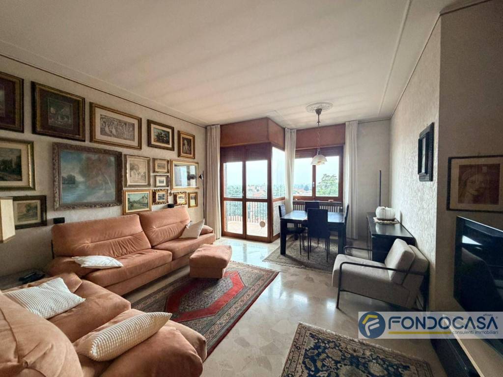 appartamento in vendita a Carate Brianza