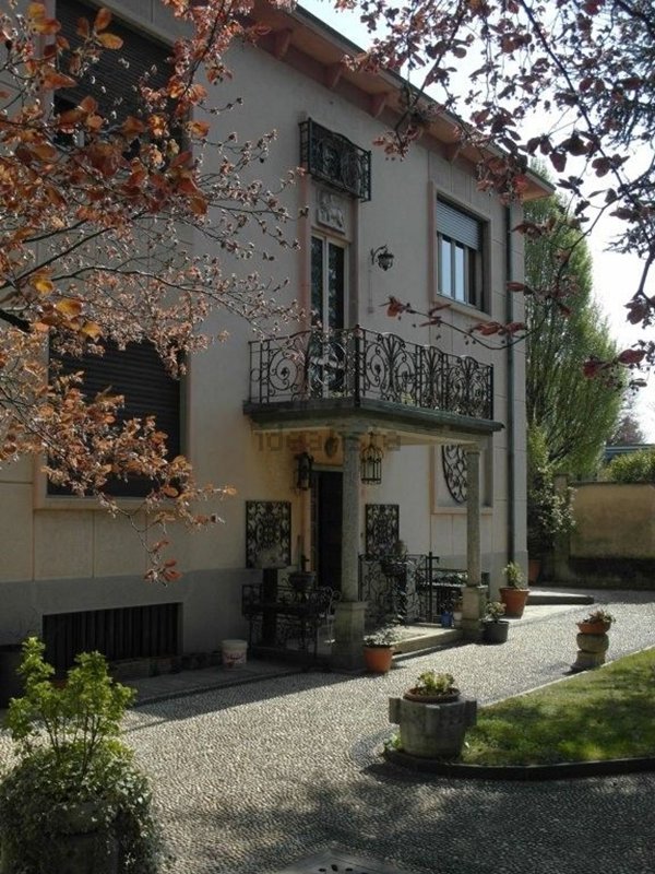 casa indipendente in vendita a Carate Brianza