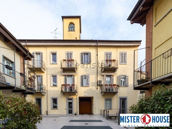 appartamento in vendita a Carate Brianza