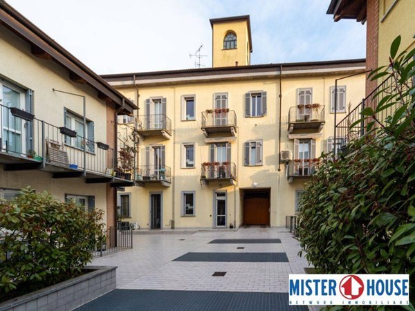appartamento in vendita a Carate Brianza