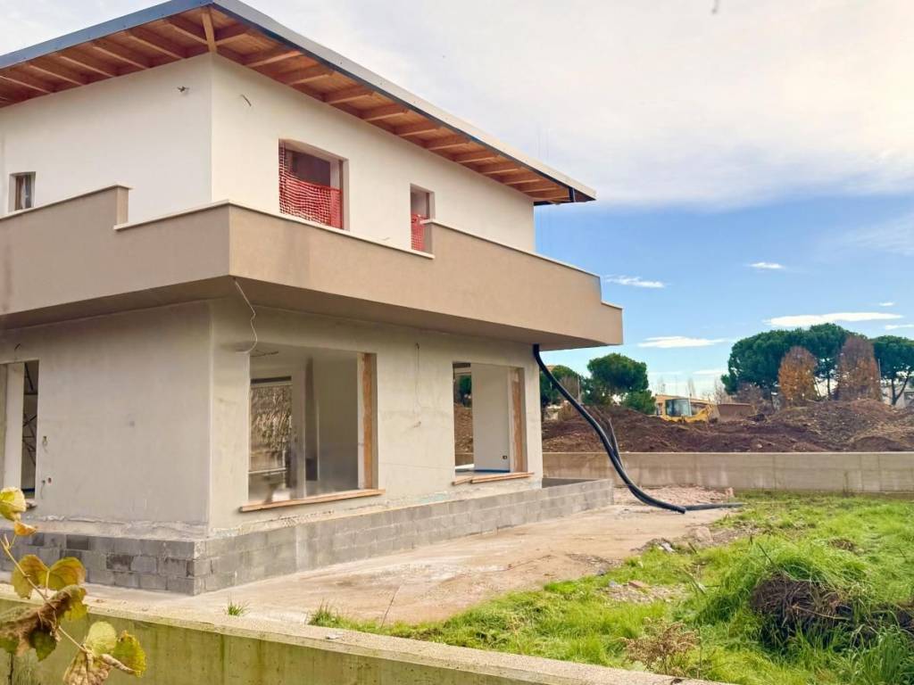 casa indipendente in vendita a Carate Brianza