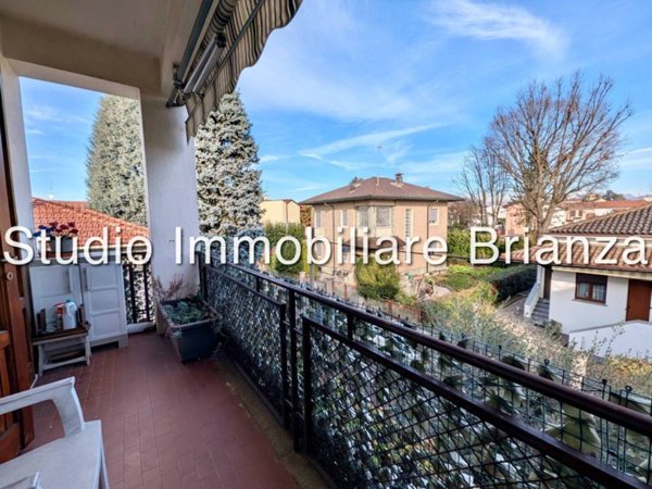 appartamento in vendita a Carate Brianza