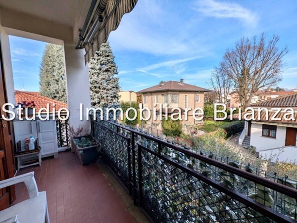 appartamento in vendita a Carate Brianza