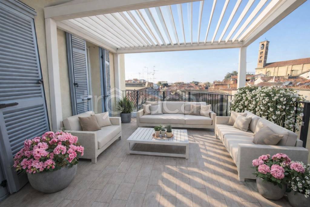 appartamento in vendita a Carate Brianza