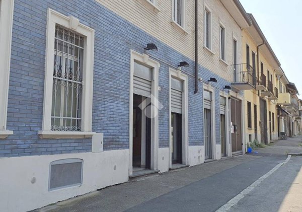 negozio in vendita a Carate Brianza