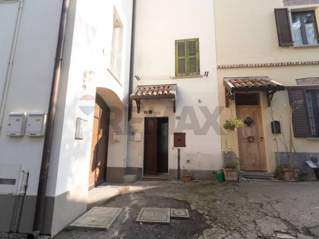 appartamento in vendita a Carate Brianza