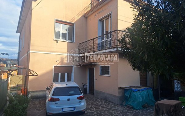 casa indipendente in vendita a Carate Brianza