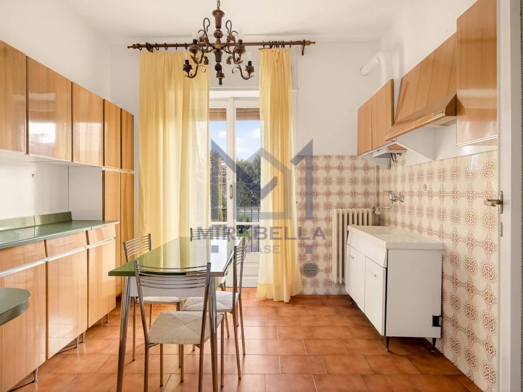 appartamento in vendita a Carate Brianza