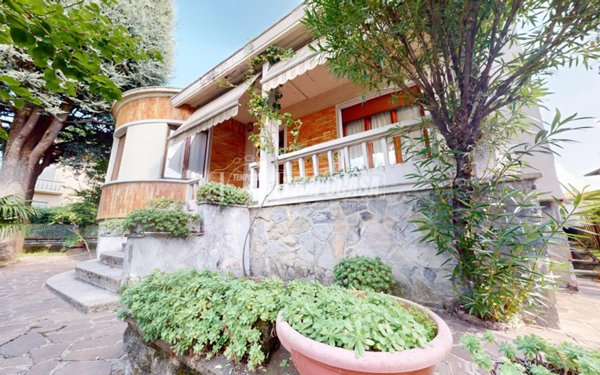 casa indipendente in vendita a Carate Brianza