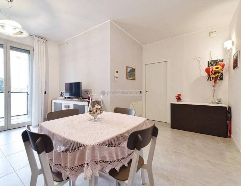 appartamento in vendita a Carate Brianza