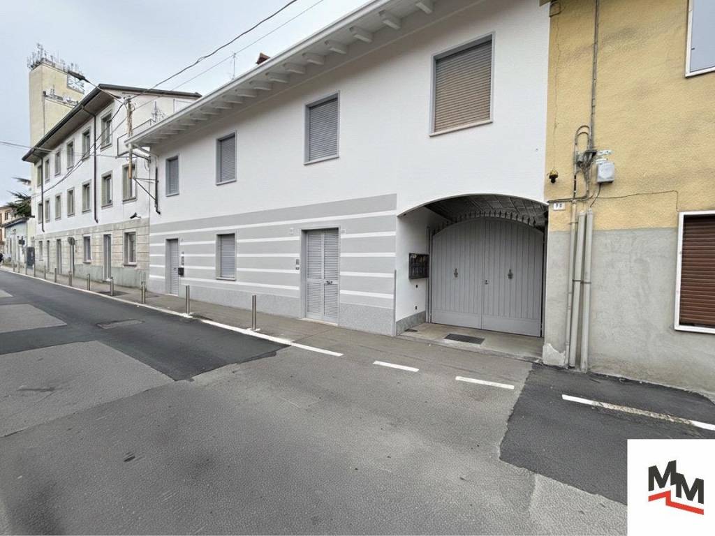 appartamento in vendita a Carate Brianza